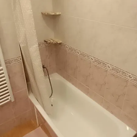 Isabel شقة *
